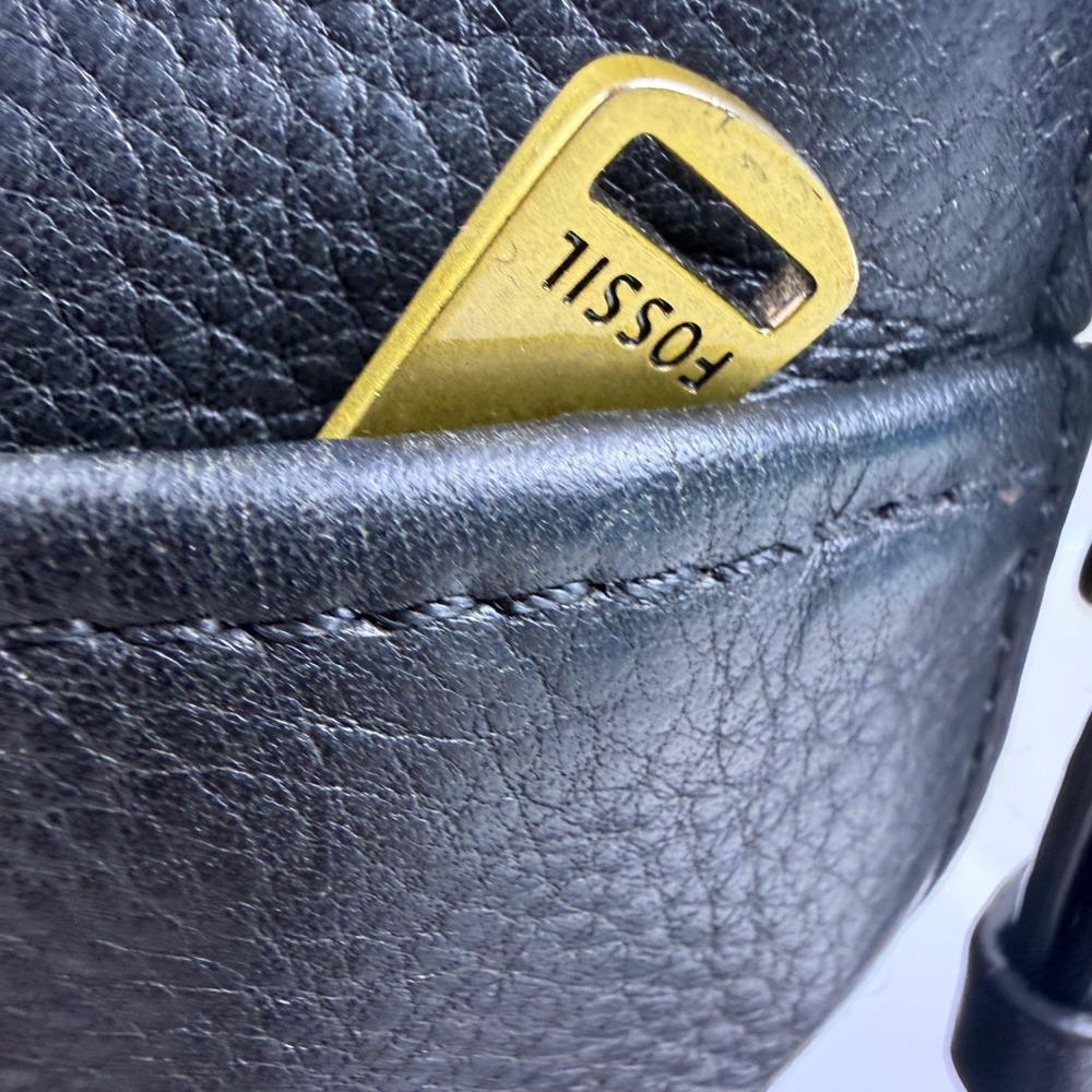 Fossil Black Pebbled Leather Crossbody Bag Expandable Brass Key Charm Messenger - Picture 9 of 14